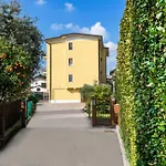 Appartement A Casa Di Sara Family With Private Parking Desenzanoloft Official Partner Homes & By Marriott Bonvoy Desenzano del Garda