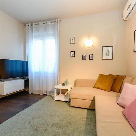 Desenzanoloft Official Partner Marriott Homes & - A Casa Di Sara Family With Private Parking Διαμέρισμα *