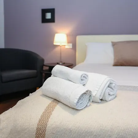 Διαμέρισμα Desenzanoloft Official Partner Marriott Homes & - A Casa Di Sara Family With Private Parking Ντεζεντσάνο ντελ Γκάρντα