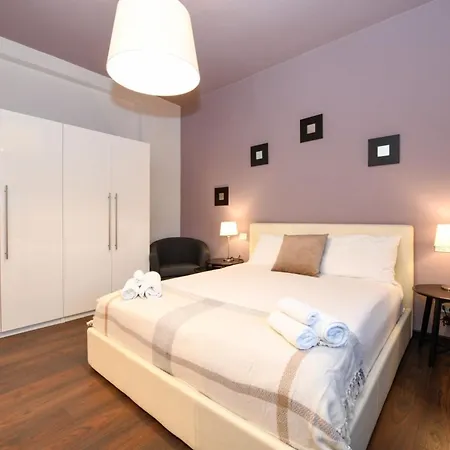 Desenzanoloft Official Partner Marriott Homes & - A Casa Di Sara Family With Private Parking Ντεζεντσάνο ντελ Γκάρντα