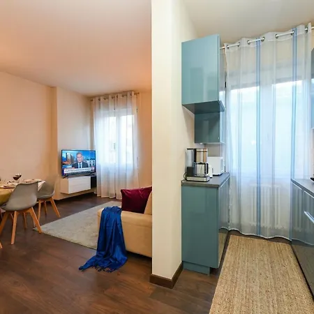 A Casa Di Sara Family With Private Parking Desenzanoloft Official Partner Homes & By Marriott Bonvoy Desenzano del Garda