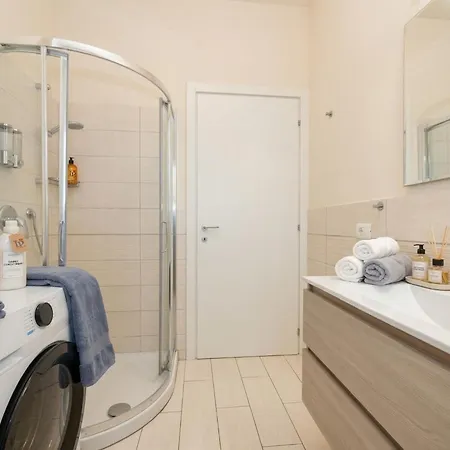 Appartement A Casa Di Sara Family With Private Parking Desenzanoloft Official Partner Homes & By Marriott Bonvoy *