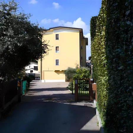 Desenzanoloft A Casa Di Sara Desenzano del Garda